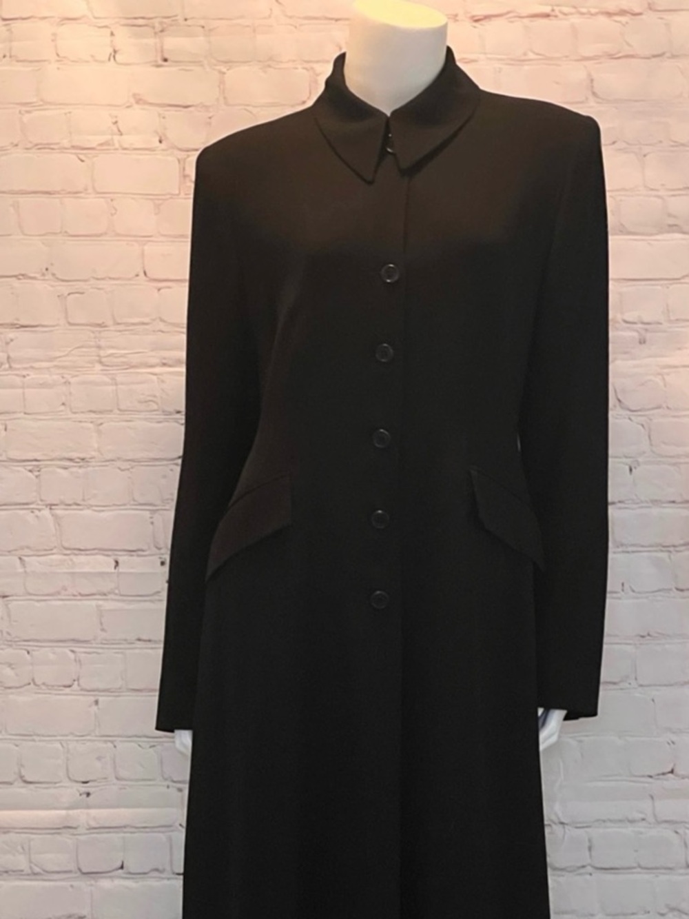 ❤️ HOLT RENFREW Black Maxi Coat - 100%
Wool - Fully Lined